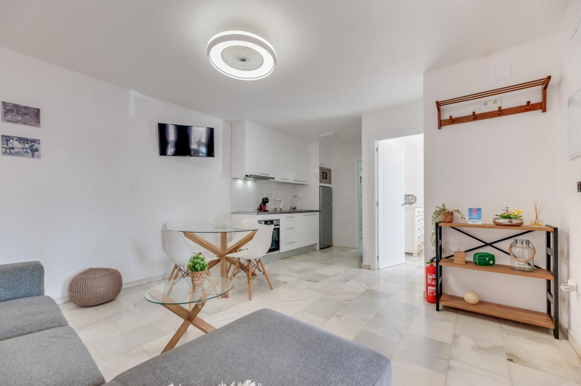 בנאלמדנה Apartamento Con Amplio Porche Y Bbq מראה חיצוני תמונה