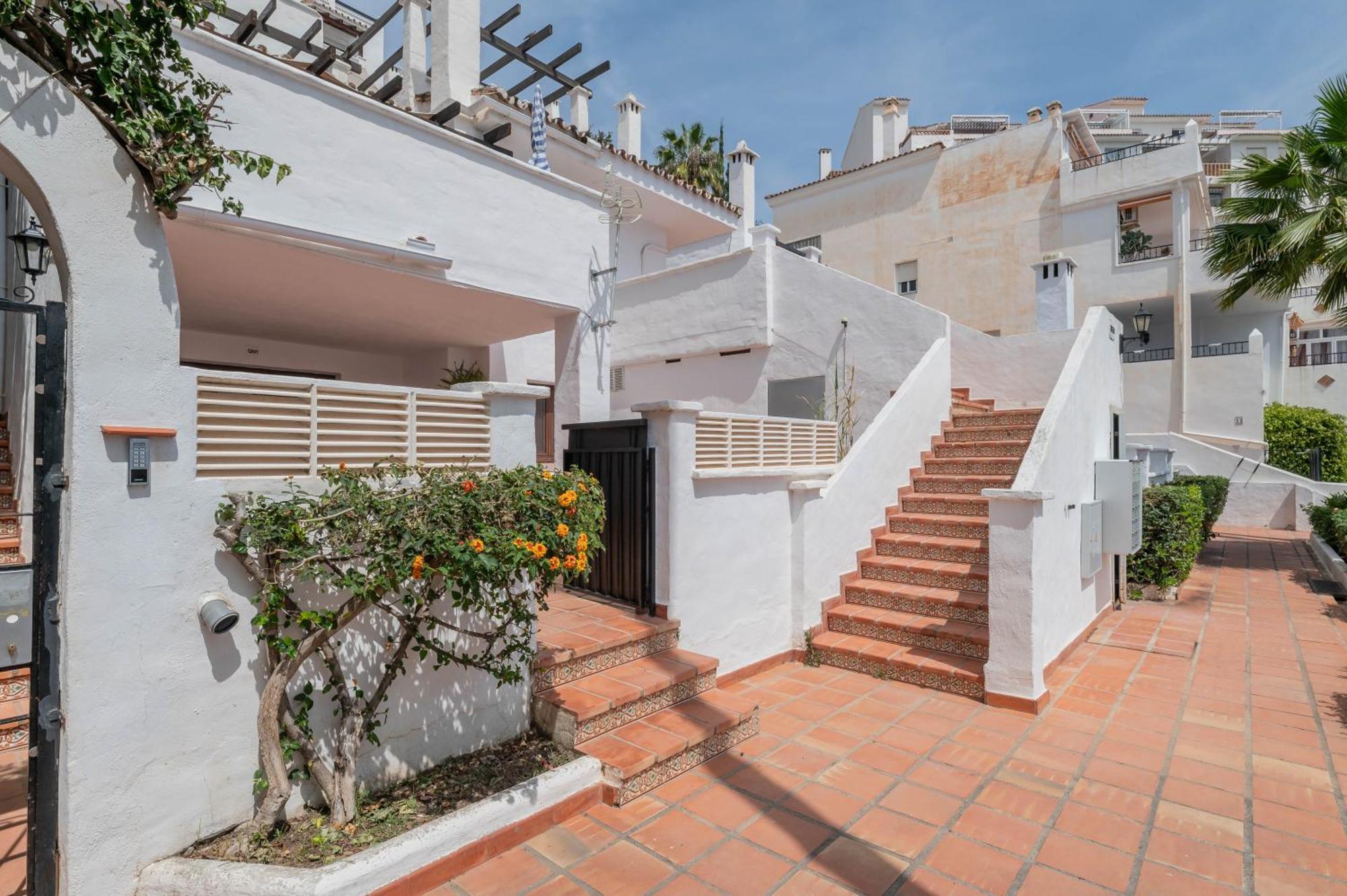 בנאלמדנה Apartamento Con Amplio Porche Y Bbq מראה חיצוני תמונה